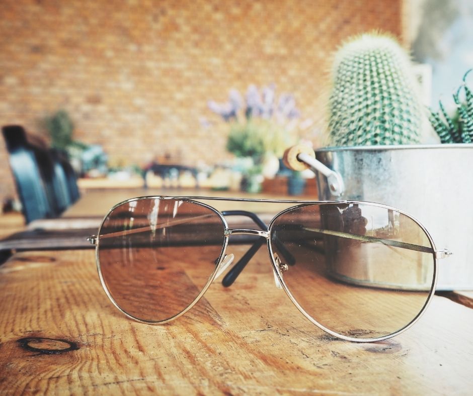 6 regole di galateo per gli occhiali da sole